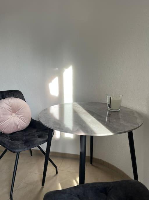 City Appartement Direkt Am Schloss! คาร์ลสรูเฮอ ภายนอก รูปภาพ