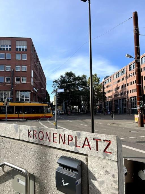 City Appartement Direkt Am Schloss! คาร์ลสรูเฮอ ภายนอก รูปภาพ